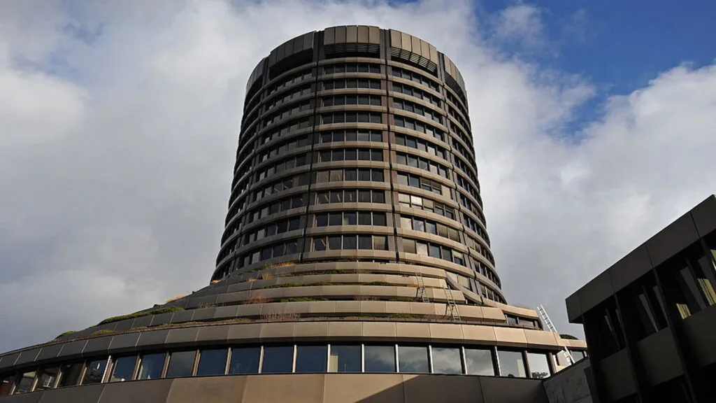 Basileia III: rácios de capital dos grandes bancos mantiveram-se estáveis no final de 2025