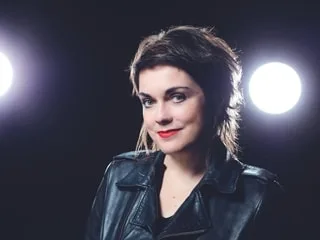 Dans « Vivre sans bonheur et n’en point dépérir », Véronique Ovaldé dresse le portrait d’une mère sacrifiée
