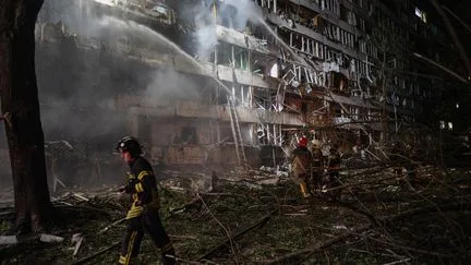 Guerre en Ukraine : au moins six morts après des frappes russes, des infrastructures énergétiques touchées à Kiev