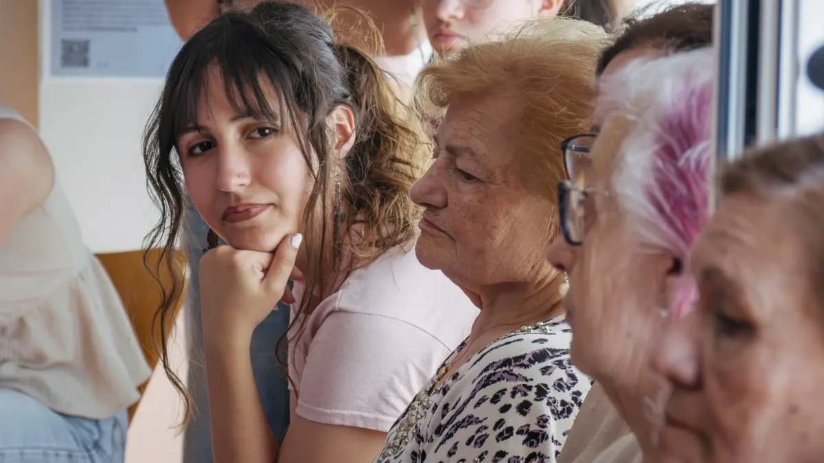 El 70% de los españoles cree que la sociedad no se preocupa lo suficiente por la tercera edad y los jóvenes