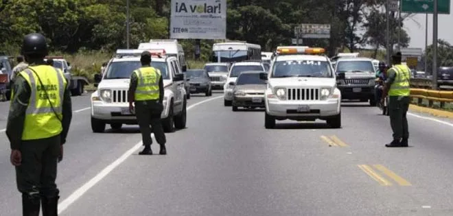Izquiel: Eliminación de alcabalas urbanas debe incluir depuración policial
