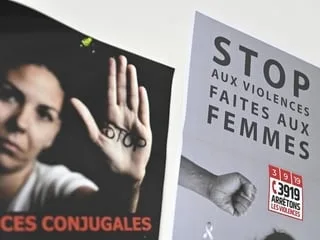 Violences contre les femmes : une campagne d’affichage va être lancée sur les aires d’autoroute un peu partout en France