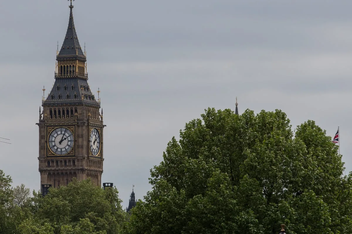 Photograph of Disraeli and Wilberforce engraving among ‘missing’ Parliament art