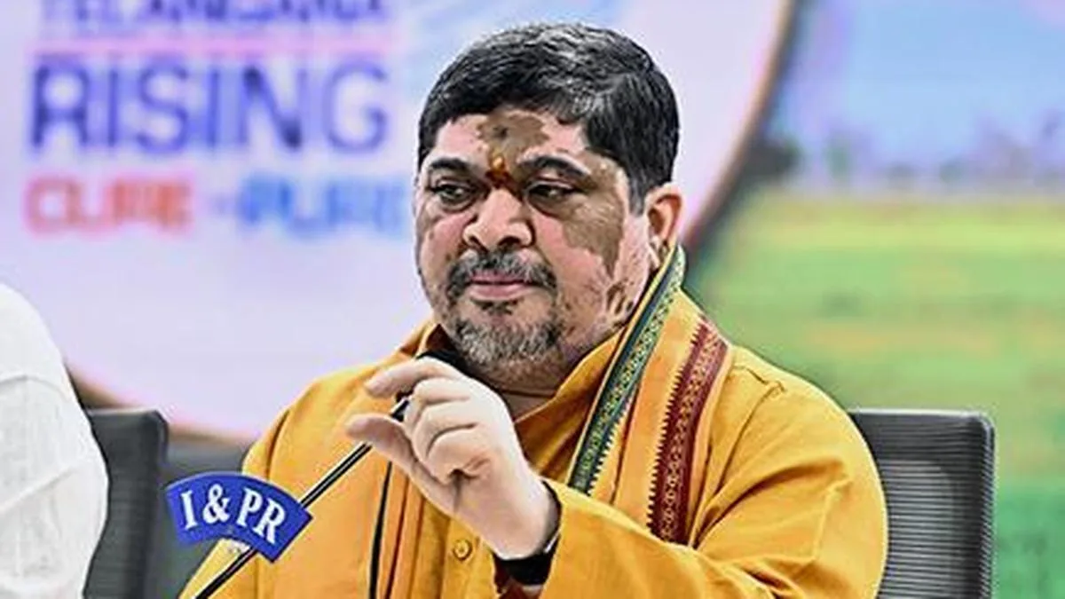 Telangana Minister Ponnam challenges BJP State president to produce voters who lost voting rights