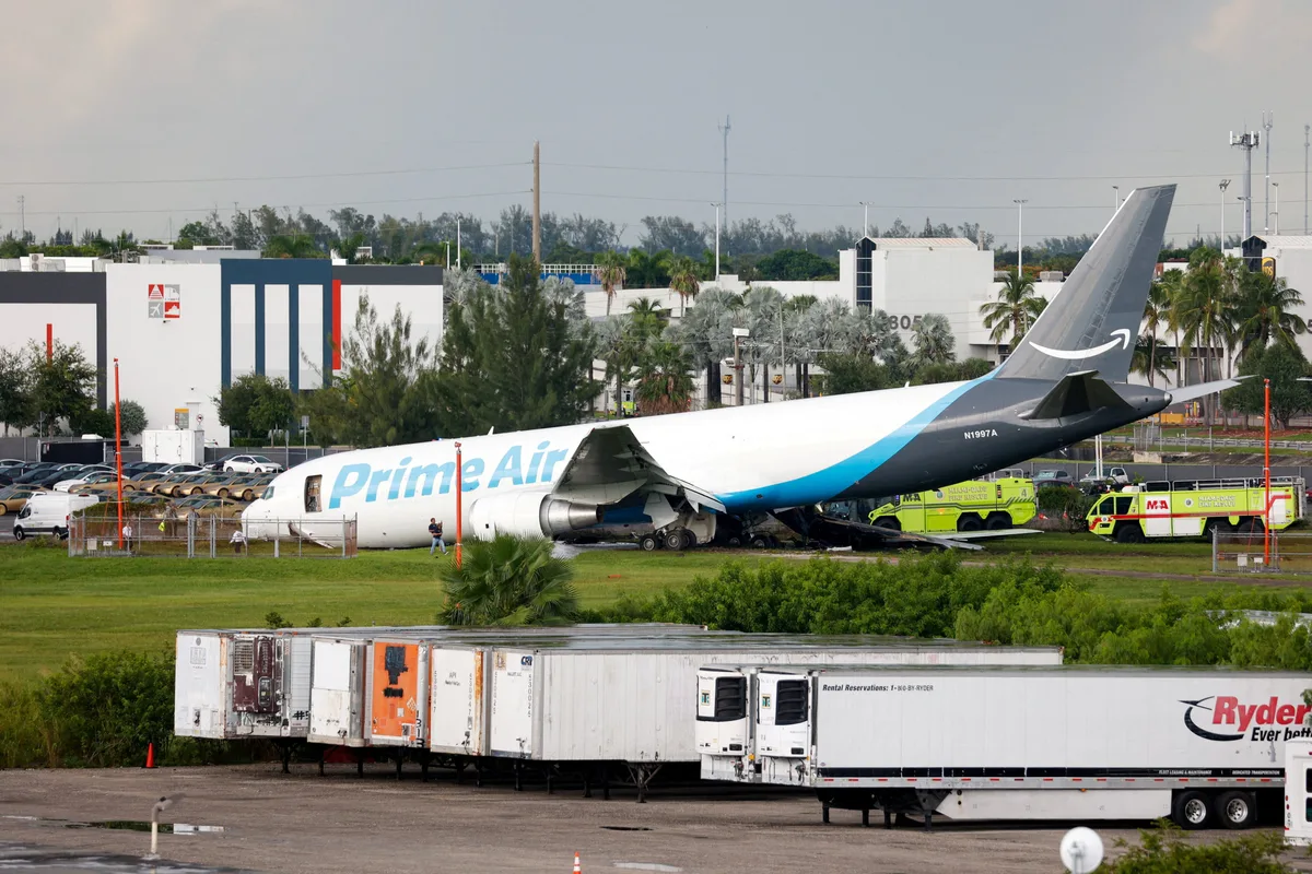 Investigan qué falló tras accidente de avión de carga en Miami que dejó al menos 5 muertos