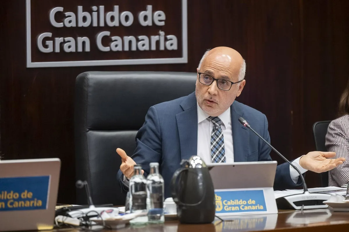 El presidente del Cabildo de Gran Canaria advierte de que la presión de Marruecos puede extenderse a Canarias