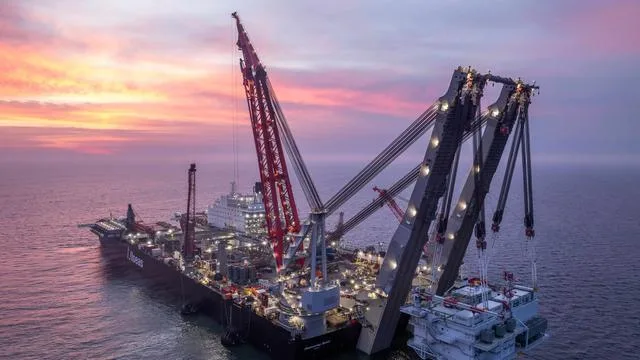 Arbeiten für Offshore-Windpark: Offshore-Plattformen vor dem Darß installiert