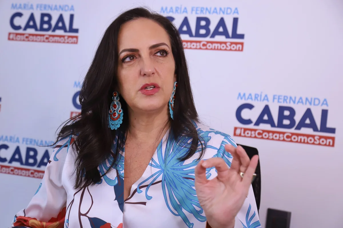 María Fernanda Cabal afirmó que si un joven quiere hacerse cambio de sexo debería esperar hasta los 18 años: “Con los niños no”