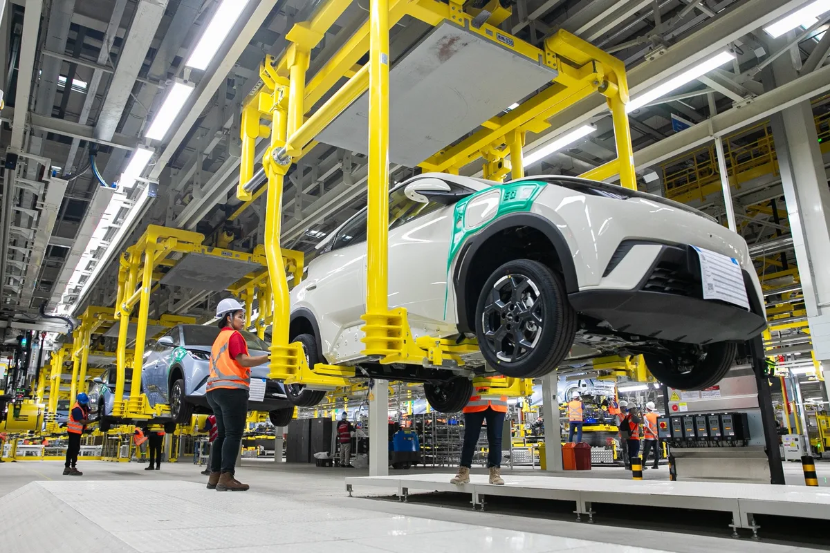 BYD oferece 71 vagas de emprego em Salvador; confira todos os detalhes