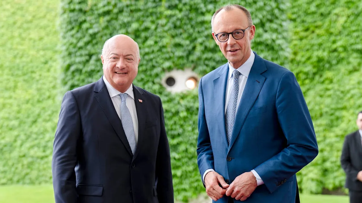 2-Billionen-Haushalt der EU - Dieses Duo will von der Leyens Etat rasieren!