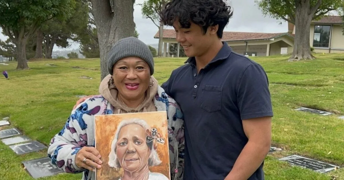 Jovem pinta retratos de pessoas que já morreram após perder a mãe aos 6 anos, mas não imaginava que uma pintura para a babá que perdeu o filho o levaria a abrir uma fundação