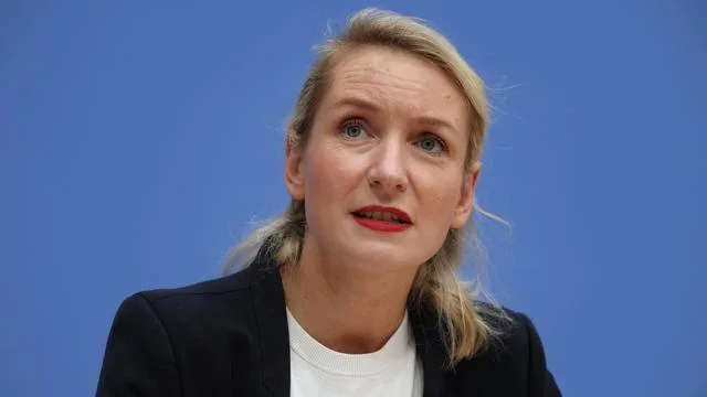 Ost-West-Ölpipeline: Linkenchefin fordert Notfallplan gegen hohe Spritpreise