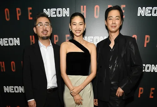 나홍진 '호프', 북미 1천560개 스크린서 개봉…500만달러 수익