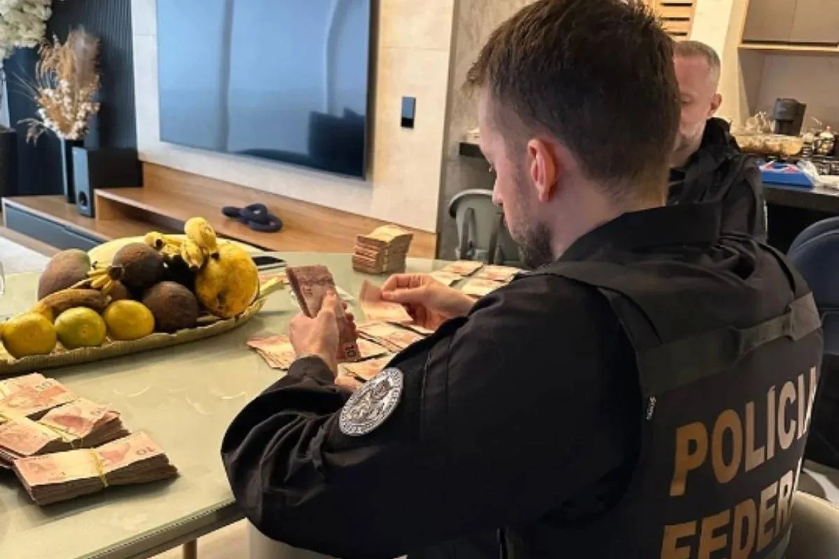 PF e polícia alemã prendem 7 suspeitos de esconder cocaína em cosméticos no aeroporto de Guarulhos