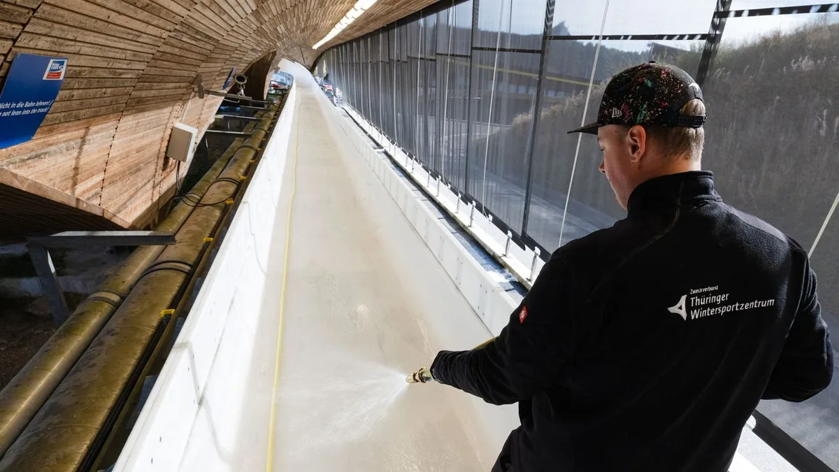 Wintersport: Kunsteis in fünf Tagen - Eiskanal Oberhof vor Saisonstart