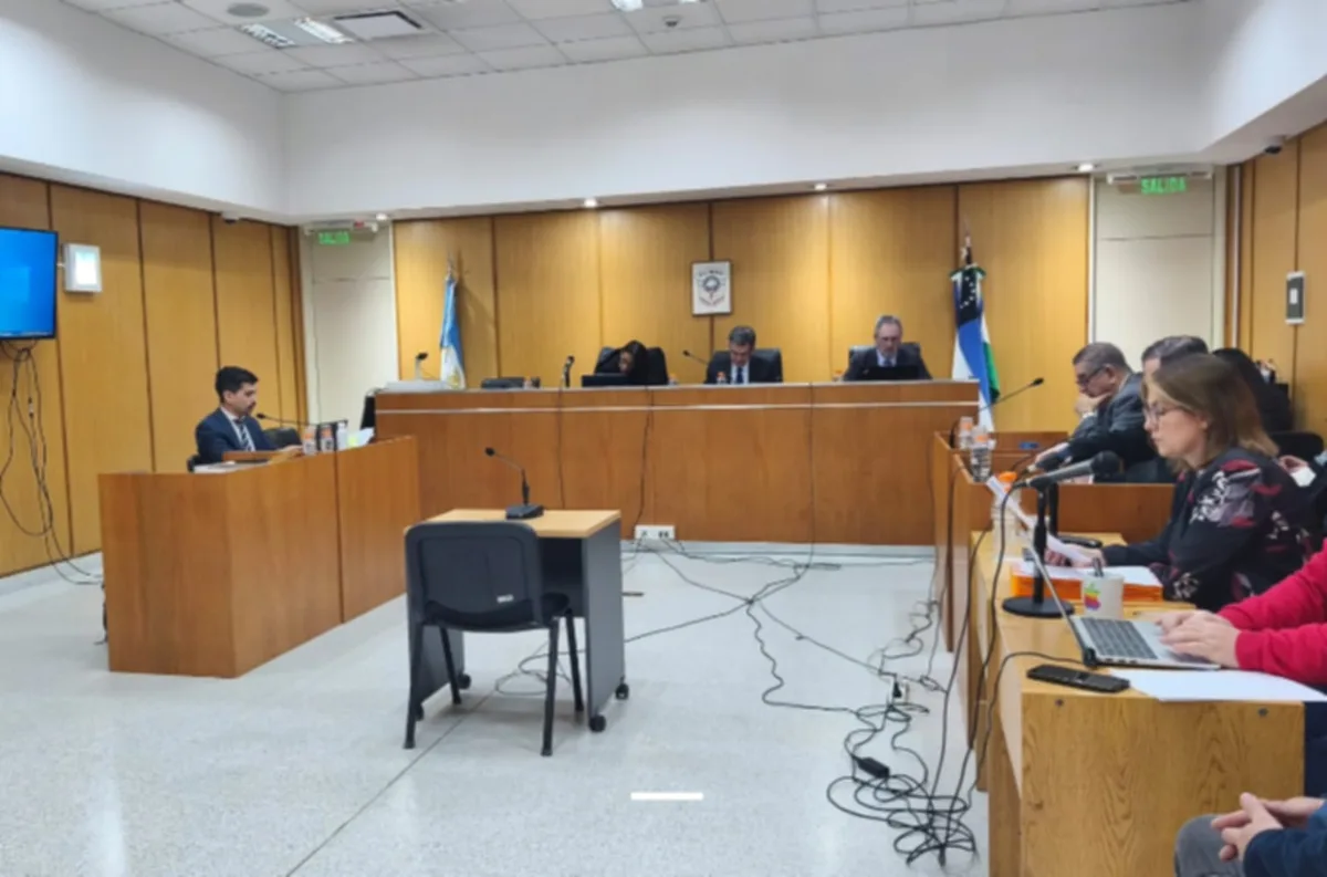 Cuatro policías llegaron a jucio por torturar y privar de la libertad a dos adolescentes en Río Negro