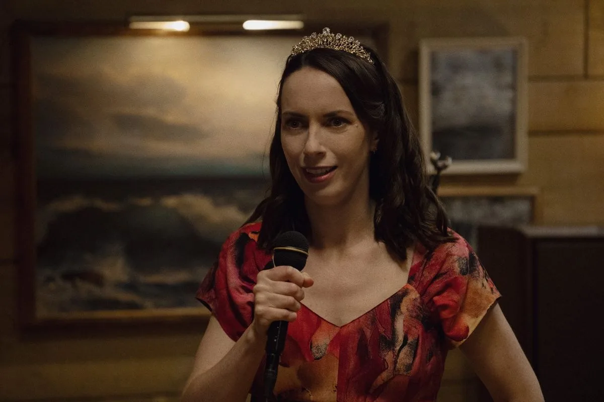 Kate O’Flynn on Her ‘Widow’s Bay’ Breakout, Mike Leigh’s Final Film and Her Emmy Nomination: ‘I Felt Like an Ostrich’