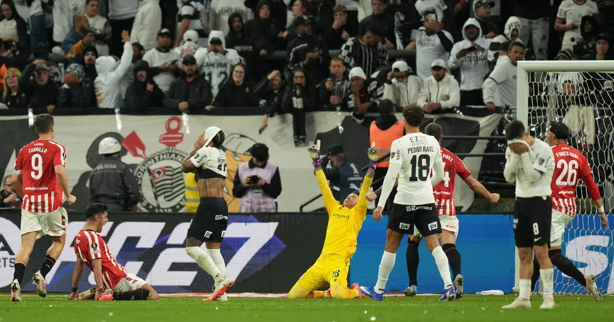 Estudiantes en semis de la Libertadores: el penal errado por Depay que aseguró la clasificación