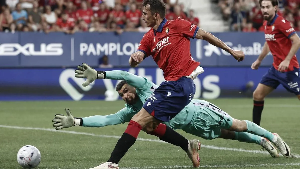 Australian veteran stands firm for Spanish shut-out