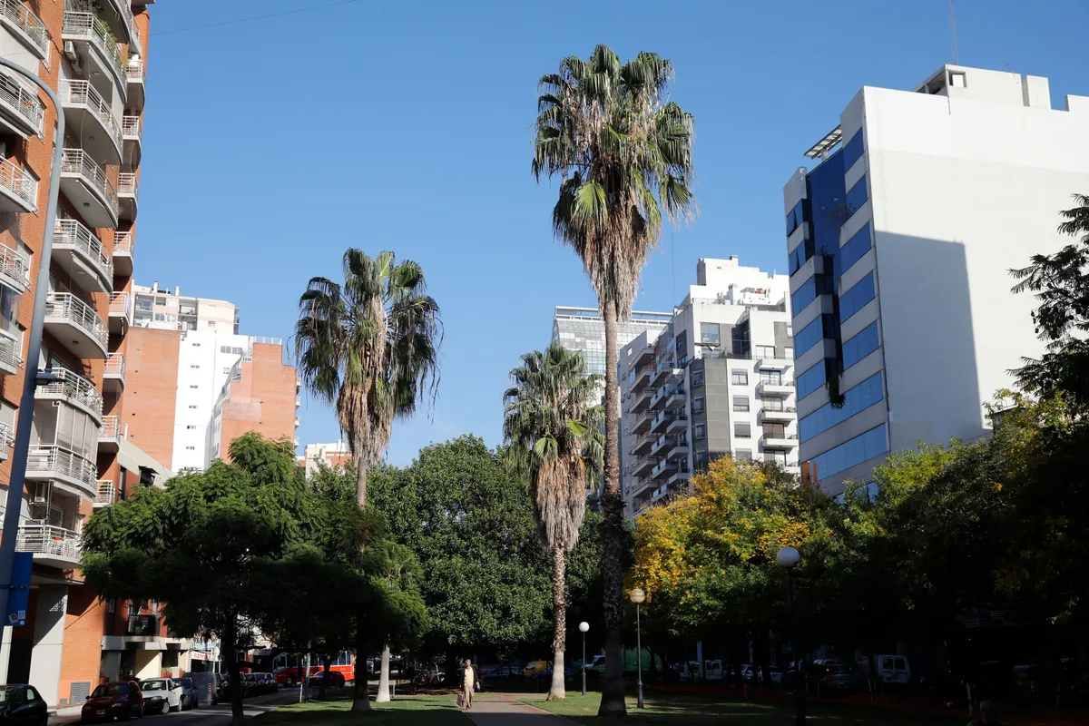 El mercado inmobiliario se mueve a dos velocidades: las ventas resisten altas, el crédito cae y los precios se frenan