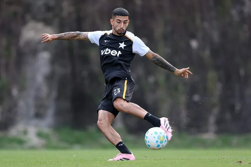 Botafogo e Athletico-PR fecham rodada do Brasileirão nesta segunda-feira