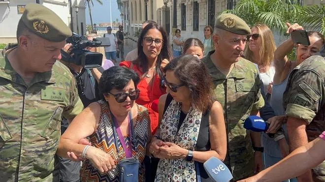 Sánchez asciende a Robles, una de sus ministras más valoradas y conocidas, y reparte a otros 10 miembros del Gobierno por ocho provincias