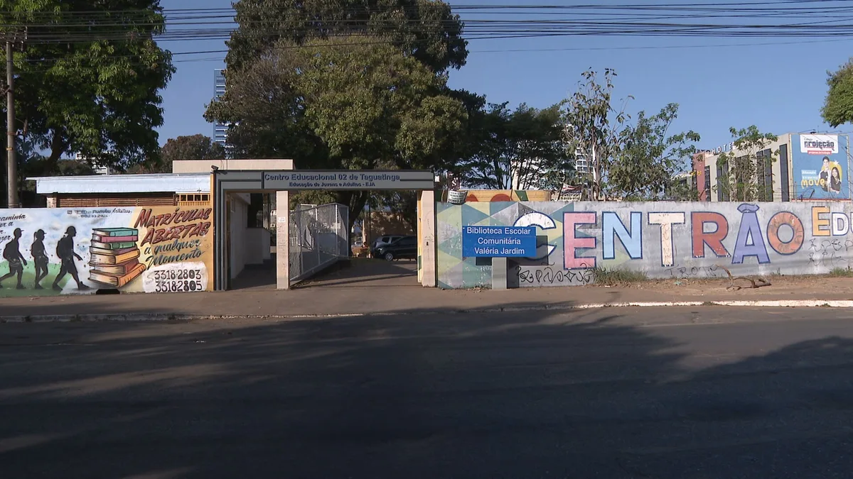 Aluna trans de 18 anos é agredida por duas jovens durante intervalo em escola no DF