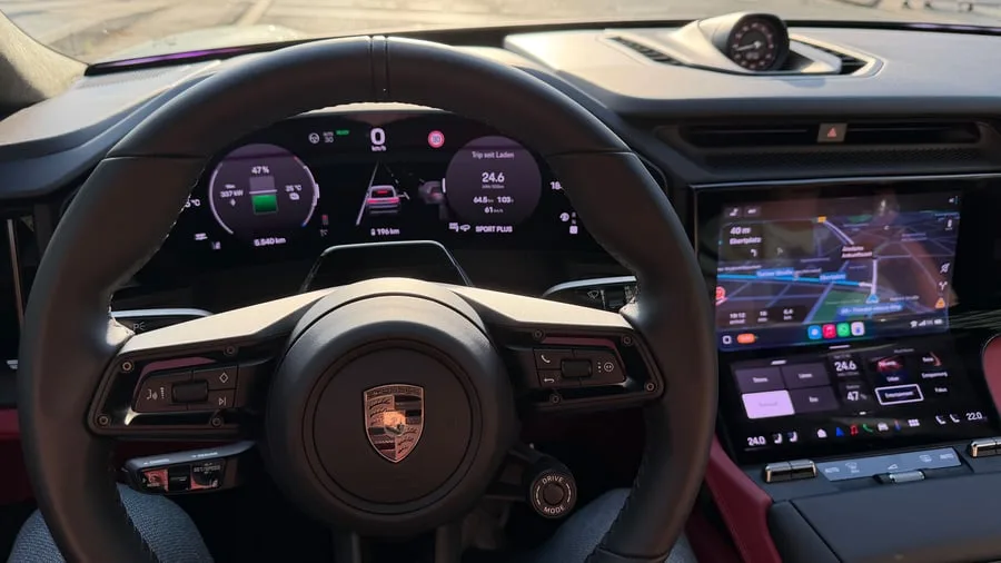 Auto: Porsche Cayenne Turbo Coupé Cockpit und Display