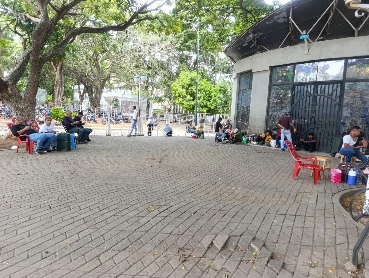 Tras más de 10 años de abandono, reasignarán fondos para refaccionar sala de espera en Hospital de Barquisimeto