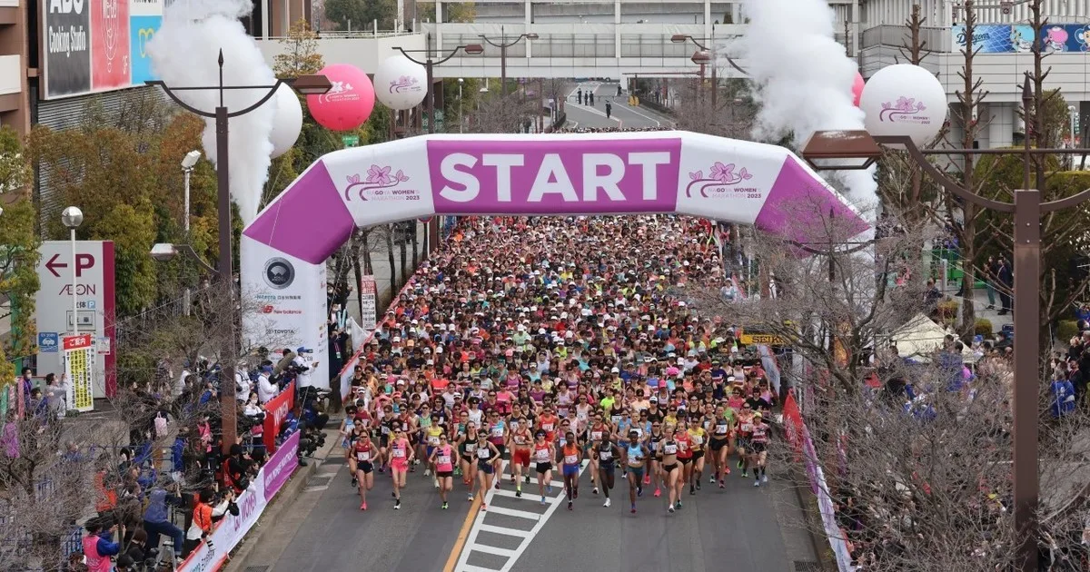 El calendario de los grandes maratones se enciende: Kejelcha va por el récord mundial y una carrera que premia a todas con un exclusivo vaso de cristal
