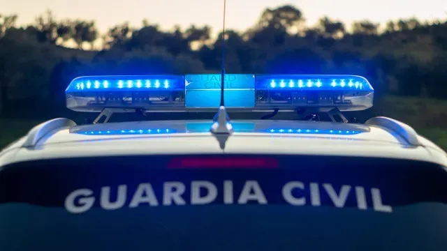 Jovem usa app para alertar polícia que mãe o levava contra a sua vontade