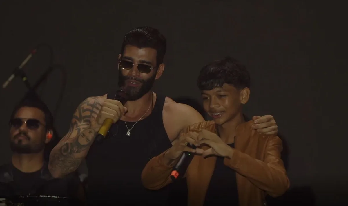 'Sensação inexplicável', diz fã ao cantar com Gusttavo Lima na Expofeira do Amapá