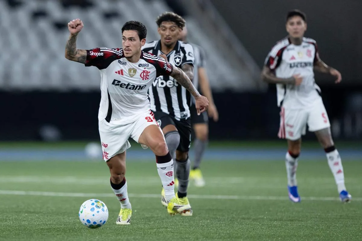 Flamengo recebe o Botafogo após duas goleadas recentes