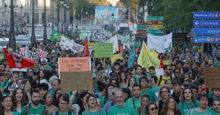 Greve de professores em Madrid já vai no segundo dia