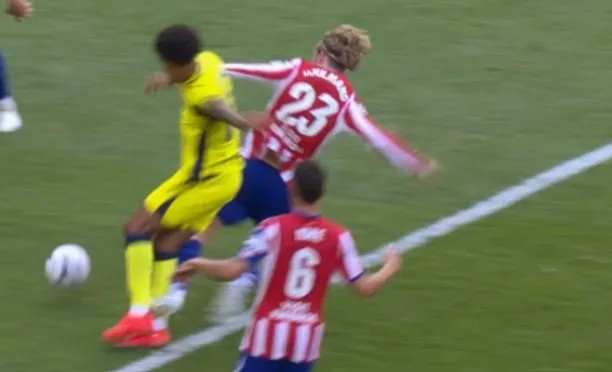 Las polémicas de la jornada 2 de LaLiga EA Sports; todos los penaltis, expulsiones y jugadas controvertidas