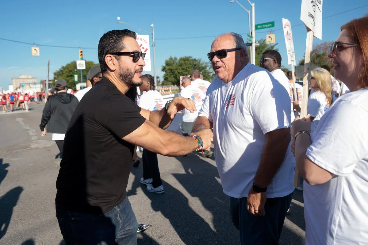Tucker Carlson backs Democrat Abdul El-Sayed in Michigan Senate race