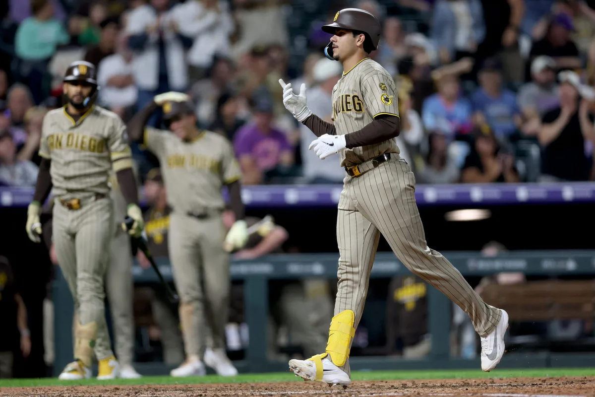 “Fue un buen día”: Ethan Salas hace historia con dos jonrones en Colorado