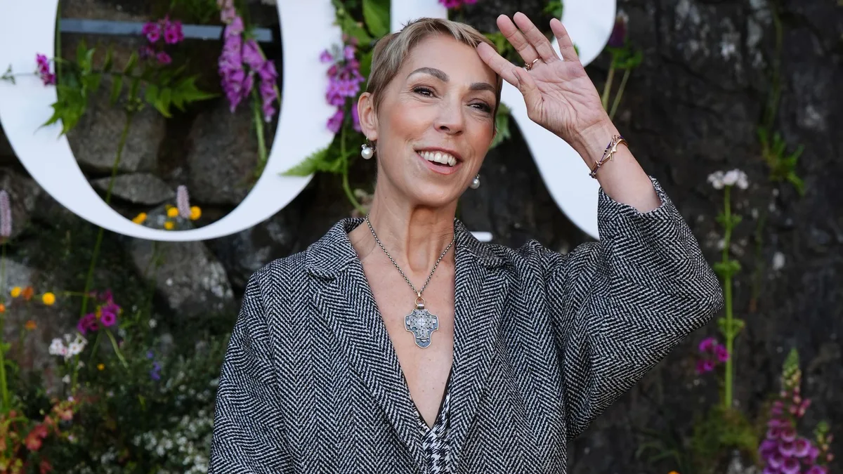 Muere Mathilde Favier, figura icónica de Dior, junto a su marido en un trágico accidente