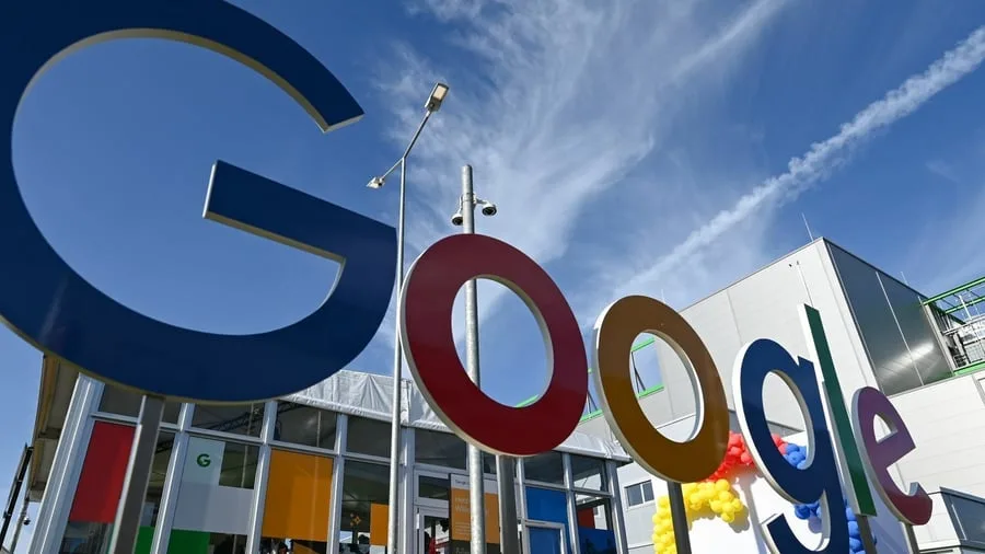 Künstliche Intelligenz: Banken stellen 22 Milliarden für KI-Projekt von Google und Blackstone