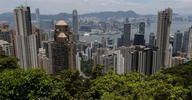 Hong Kong congela 523 milhões por fraude em ofertas públicas