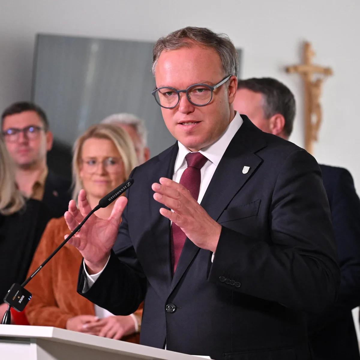 Thüringen - Nach Entzug des Doktortitels: Ministerpräsident Voigt kann nicht wieder Professor an seiner Berliner Hochschule werden