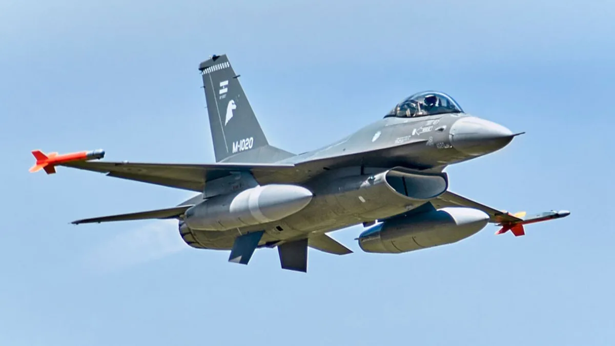 Confirmado por Defensa: despega la segunda tanda de aviones caza F-16 desde Dinamarca hacia Argentina