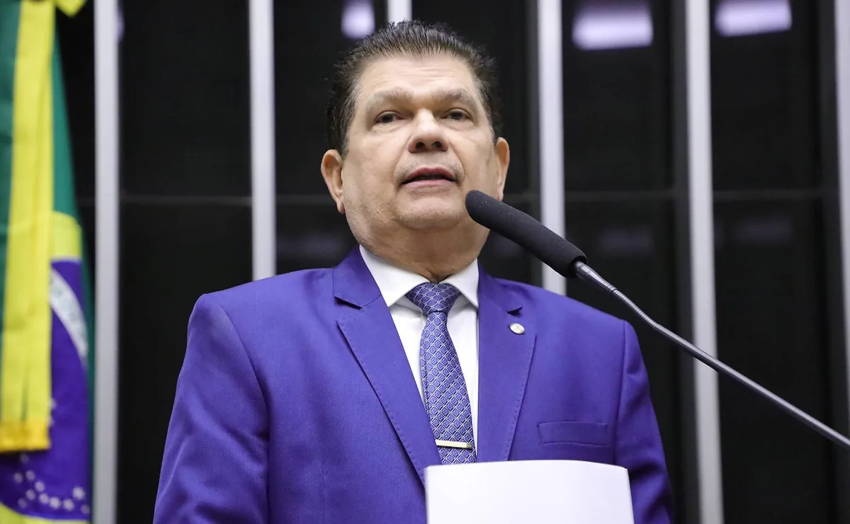 Lula pede que deputado deixe função de vice-líder do governo