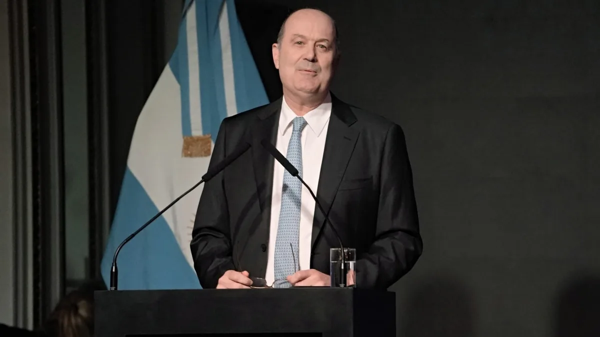 De la Ley de Glaciares a la reforma laboral: las 12 desregulaciones del Gobierno que destacó Sturzenegger