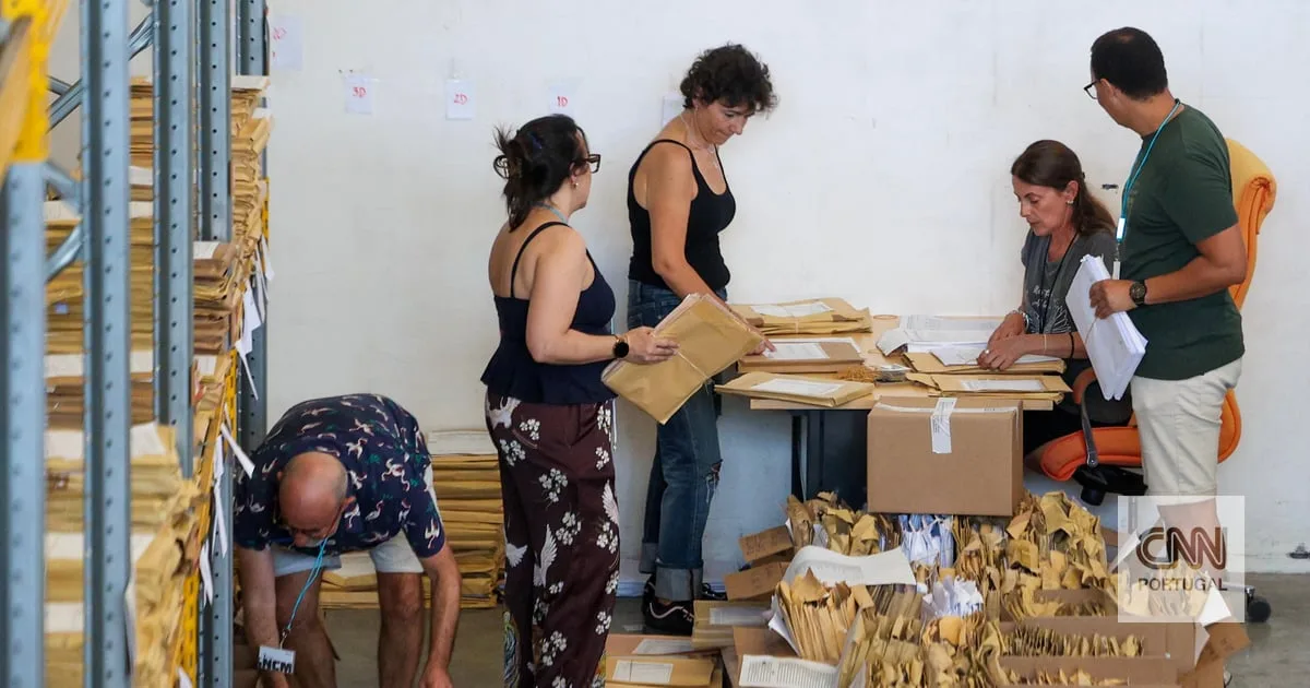 MP abre inquérito ao caos nos exames nacionais, mas "dificilmente algum aluno verá a sua situação resolvida ou reparada"