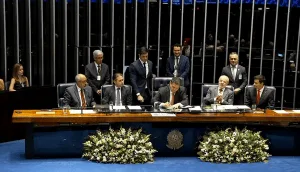 Em sessão com Lula, Congresso promulga fim da escala 6×1; veja quando começa a valer