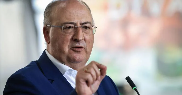 40 milhões para agricultores sob pressão