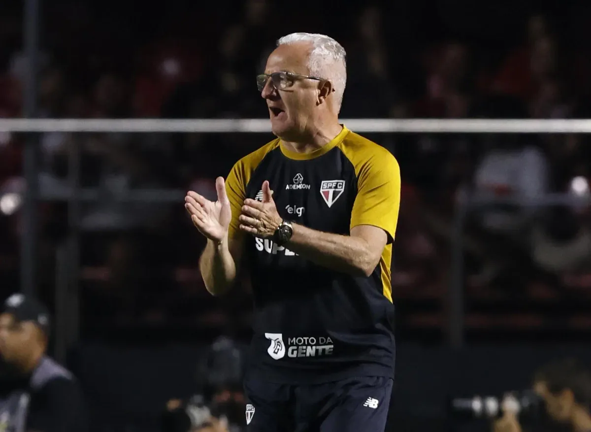 Dorival celebra fim do jejum do São Paulo e espera “reinício de um novo momento”