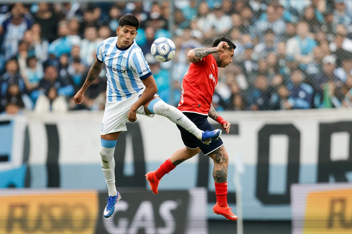 El Cilindro era una fiesta, pero el Diablo metió la cola: Racing se hundió en su impotencia y el Rojo rescató el empate