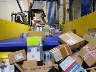 Taxe européenne sur les petits colis chinois : les douanes françaises constatent une chute des importations de 30 à 40 %
